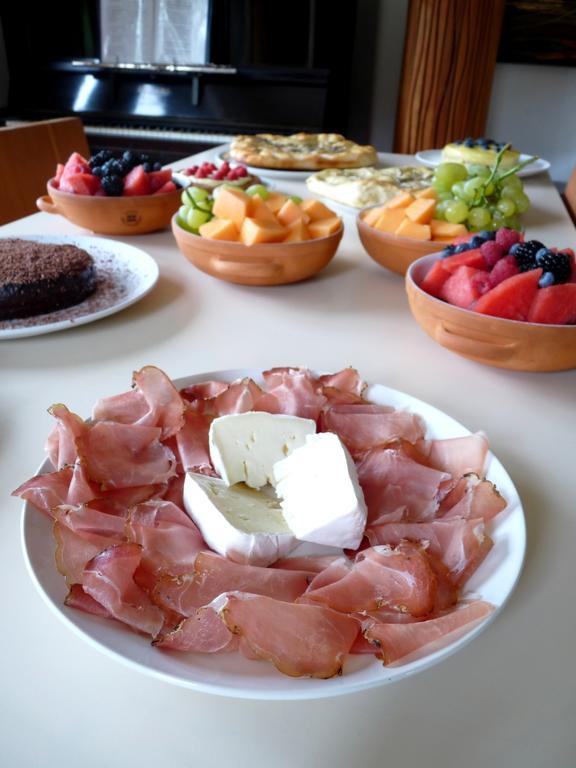 كالسرانيكا ال لاغو B&B Casa Sul Lago - Appartamenti المظهر الخارجي الصورة