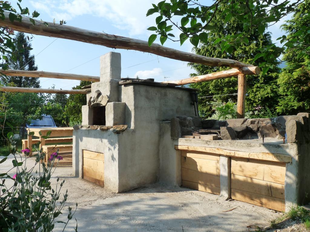 كالسرانيكا ال لاغو B&B Casa Sul Lago - Appartamenti المظهر الخارجي الصورة