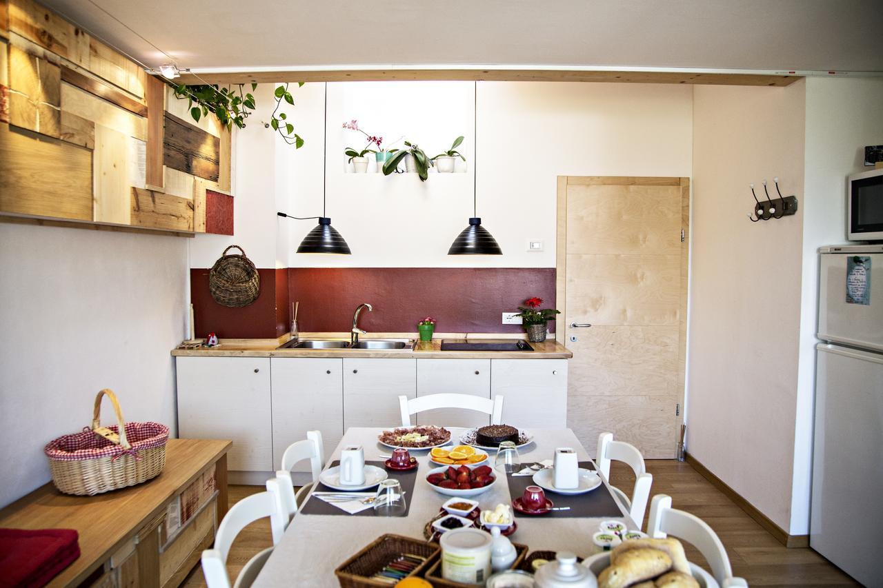 كالسرانيكا ال لاغو B&B Casa Sul Lago - Appartamenti المظهر الخارجي الصورة